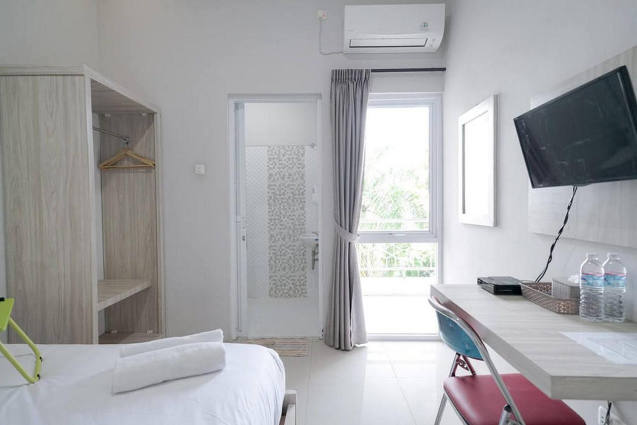 Urbanview Hotel Bari Syariah Palembang By Reddoorz Exterior foto